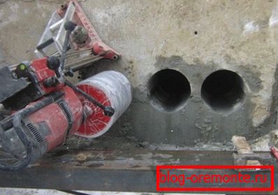 Beton z włóknem szklanym jest znacznie łatwiej wiercony. Beton z włóknem szklanym jest znacznie łatwiej wiercony.