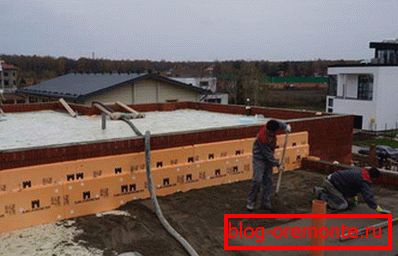 Pianobeton z płaskim stropem Razlukonka