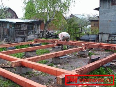 Wykonując wiązanie, nie zapomnij użyć poziomu do sprawdzenia Wykonując wiązanie, nie zapomnij użyć poziomu do sprawdzenia