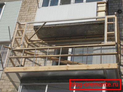 Rama drewniana przedłużony balkon Rama drewniana przedłużony balkon