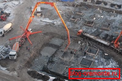 W przypadku pompy do betonu ważna jest mobilność mieszaniny. W przypadku pompy do betonu ważna jest mobilność mieszaniny.
