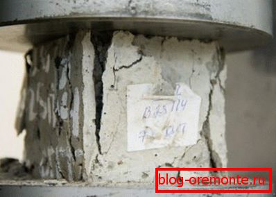 Eksperymentalne oznaczanie wytrzymałości na ściskanie próbki Eksperymentalne oznaczanie wytrzymałości na ściskanie próbki