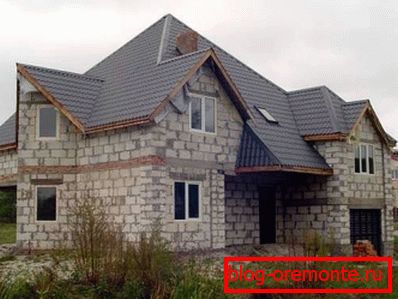 Zdjęcia z domu z pianobetonu. Zdjęcia z domu z pianobetonu.