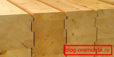 Zdjęcia wysokiej jakości profilowanego drewna o doskonałej przyczepności.