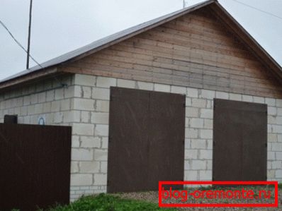 Garaż z cegły z betonu komórkowego Garaż z cegły z betonu komórkowego