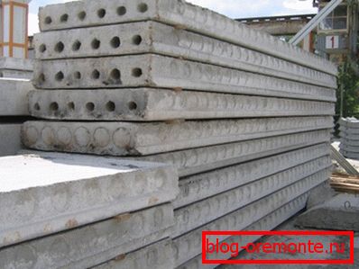 Gotowe płyty w fabrycznych produktach betonowych. Gotowe płyty w fabrycznych produktach betonowych.