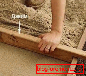 Żwir i piasek są bardzo wygodne do wyrównania dzięki prostemu nacięciu listwy na szerokość toru. Żwir i piasek są bardzo wygodne do wyrównania dzięki prostemu nacięciu listwy na szerokość toru.