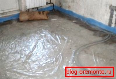 Używanie folii do tworzenia hydroizolacji Używanie folii do tworzenia hydroizolacji