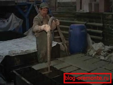 Изготовление блоков из pianobeton заливкой в формы Изготовление блоков из pianobeton заливкой в формы