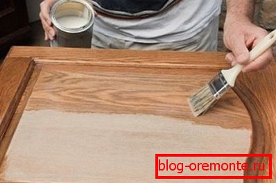Malowanie wzdłużne za pomocą pędzla Malowanie wzdłużne za pomocą pędzla