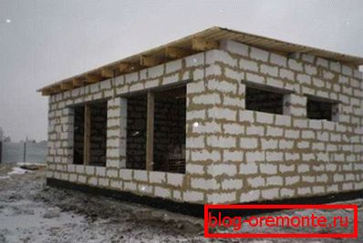 Ogrodzony garaż w ramie Ogrodzony garaż w ramie