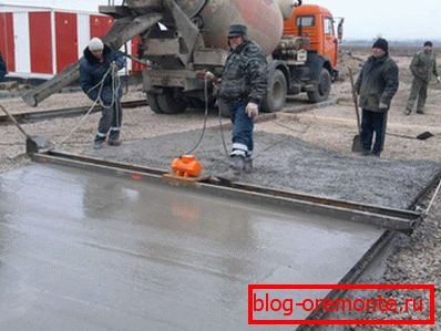 Ilość wody w roztworze można omówić osobno z producentem, a od razu można określić poziom płynności wpływający na sprzęt używany podczas instalacji Ilość wody w roztworze można omówić osobno z producentem, a od razu można określić poziom płynności wpływający na sprzęt używany podczas instalacji