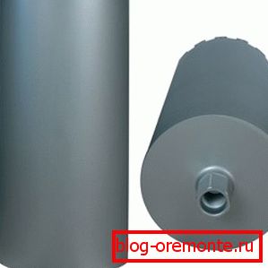 Korona to rura z końcówką tnącą i zamontowana na ogonie. Korona to rura z końcówką tnącą i zamontowana na ogonie.
