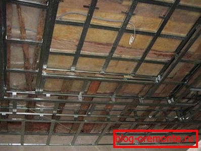 Rama montażowa wykonana z profilu metalowego Rama montażowa wykonana z profilu metalowego
