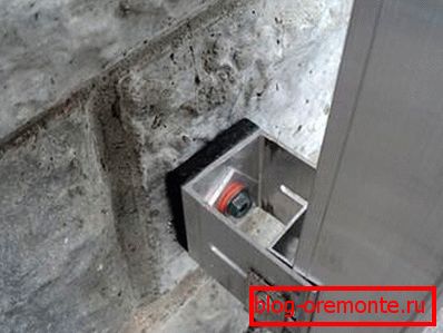 Mocowanie do betonu komórkowego. Uchwyt do profilu Mocowanie do betonu komórkowego. Uchwyt do profilu