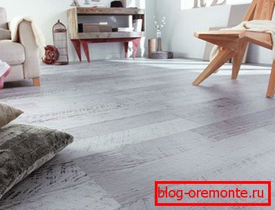 Laminat w salonie