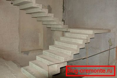 Marszowe monolityczne schody betonowe Marszowe monolityczne schody betonowe