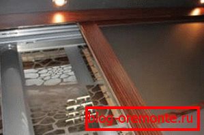 Kaseta na drzwi. mechanizm przesuwnych drzwi wewnętrznych