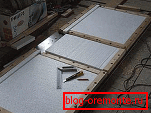 Ocieplenie materiału z drzwi z pianki Ocieplenie materiału z drzwi z pianki