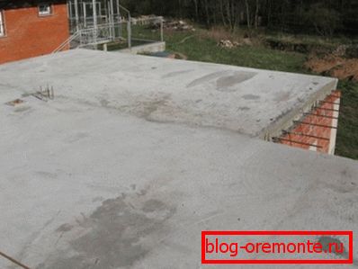 Monolityczne nachodzenie: zdjęcie Monolityczne nachodzenie: zdjęcie