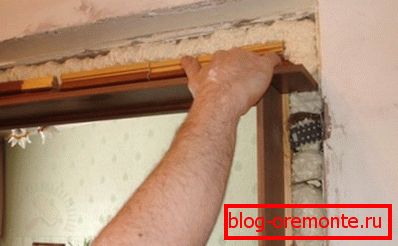 Instalacja skrzynki w otworze Instalacja skrzynki w otworze