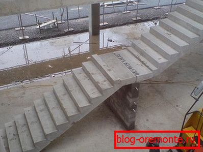 Na zdjęciu - marsze z pół-platformami. Na zdjęciu - marsze z pół-platformami.