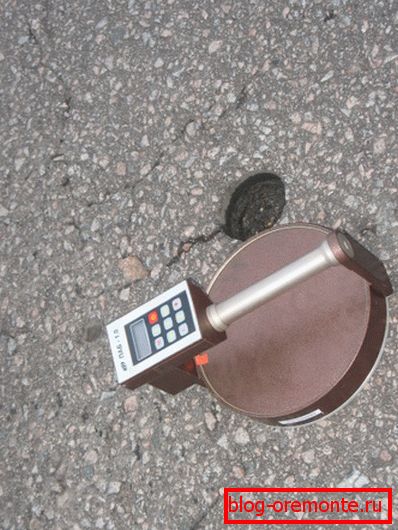 Na zdjęciu - określenie stopnia zagęszczenia powłoki. Na zdjęciu - określenie stopnia zagęszczenia powłoki.