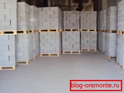 Na zdjęciu - przykład przechowywania gotowego materiału. Na zdjęciu - przykład przechowywania gotowego materiału.