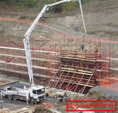Na zdjęciu - dostawa rozwiązania bezpośrednio na plac budowy. Na zdjęciu - dostawa rozwiązania bezpośrednio na plac budowy.