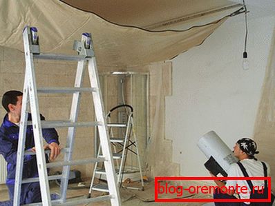 Płótno jest podgrzewane przed instalacją. Płótno jest podgrzewane przed instalacją.