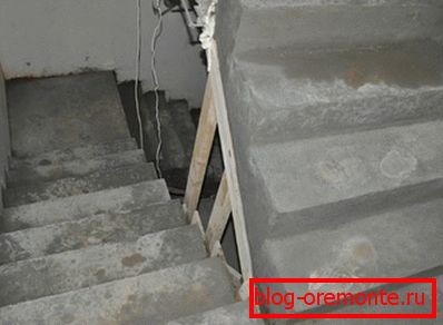 Niedokończone schody betonowe Niedokończone schody betonowe
