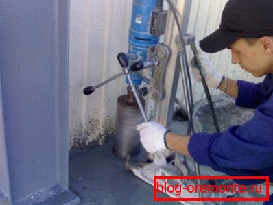 Wykonanie pionowych otworów do komunikacji hydraulicznej. Wykonanie pionowych otworów do komunikacji hydraulicznej.