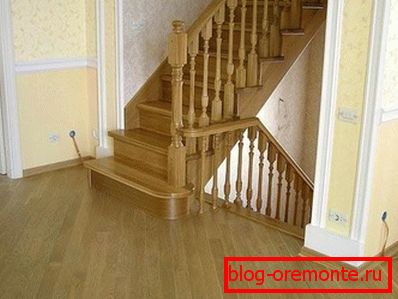 Drewno wykończone schody Drewno wykończone schody