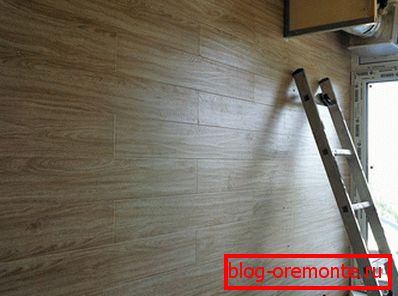 Dekoracja ściany laminowanej