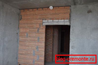 Przed nałożeniem jakichkolwiek materiałów wykończeniowych pokryć powierzchnię ściany podkładem. Przed nałożeniem jakichkolwiek materiałów wykończeniowych pokryć powierzchnię ściany podkładem.
