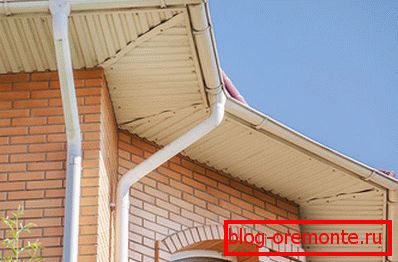 Jak obliczyć gzyms z profesjonalną podłogą