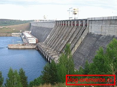Przykład masywnej konstrukcji hydraulicznej. Przykład masywnej konstrukcji hydraulicznej.