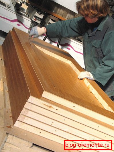 Produkcja: Drzwi z płyty pilśniowej są ulepszane laminatem Produkcja: Drzwi z płyty pilśniowej są ulepszane laminatem