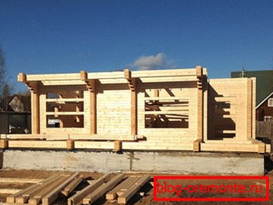 Proces montażu ścian nośnych z drewna Proces montażu ścian nośnych z drewna