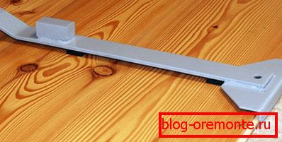 Zacisk do dokręcania płyt laminowanych