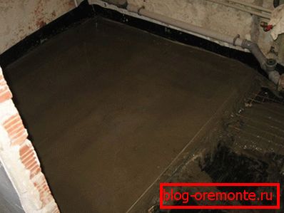 Podłogowy stół łazienkowy