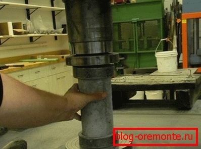 Istnieją techniki testowania wytrzymałości na ściskanie przy użyciu próbek cylindrycznych, ale są one mniej dokładne, ponieważ implikują całkowitą awarię, a nie deformację. Istnieją techniki testowania wytrzymałości na ściskanie przy użyciu próbek cylindrycznych, ale są one mniej dokładne, ponieważ implikują całkowitą awarię, a nie deformację.
