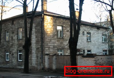 Jest to niepowleczona fasada z betonu komórkowego. Jest to niepowleczona fasada z betonu komórkowego.