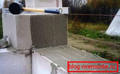Układanie bloków z pianki Układanie bloków z pianki