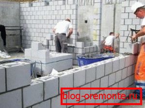 Instalowanie bloków piankowych nie wymaga nadmiernego wysiłku Instalowanie bloków piankowych nie wymaga nadmiernego wysiłku