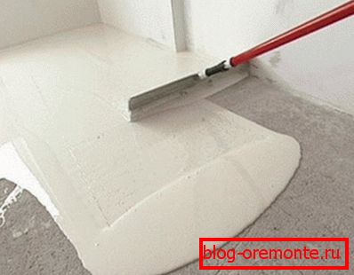 Wyrównanie betonu za pomocą masy samopoziomującej Wyrównanie betonu za pomocą masy samopoziomującej