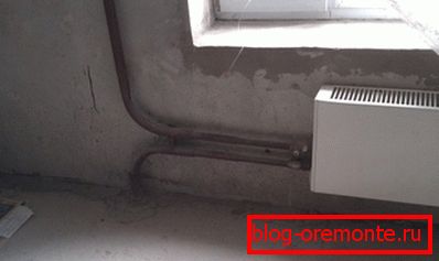 Wyrównanie powierzchni ściany pod parapetem za pomocą mieszanki tej marki. Wyrównanie powierzchni ściany pod parapetem za pomocą mieszanki tej marki.