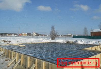 Napełnianie fundamentów i niska konstrukcja są możliwe zimą Napełnianie fundamentów i niska konstrukcja są możliwe zimą
