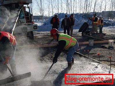 Napełnij gorącym betonem. Napełnij gorącym betonem.