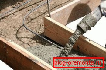 Szalunek wypełniony betonem B30 Szalunek wypełniony betonem B30